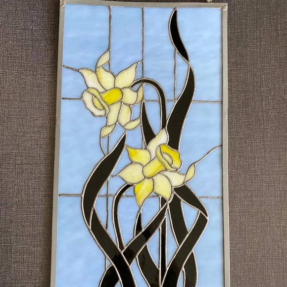 Vintage Daffodil / Narcissus Stained Glass - flower, March - Picture 1 of 9